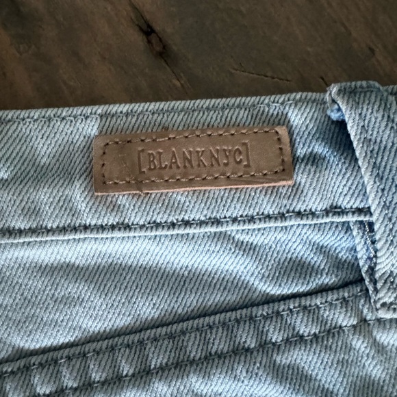 NWOT-BlankNYC The Fulton Jean Short - Picture 2 of 9